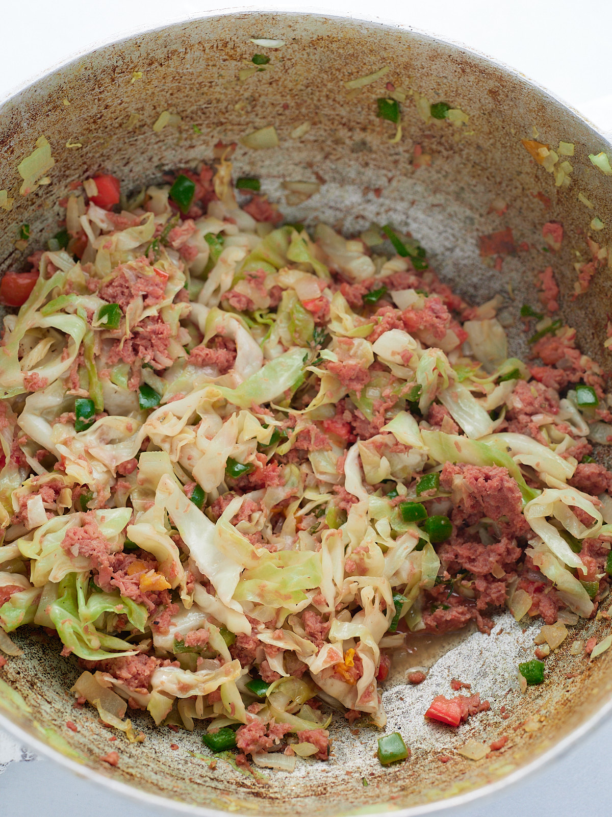 corned beef and cabbage in large dutch pot