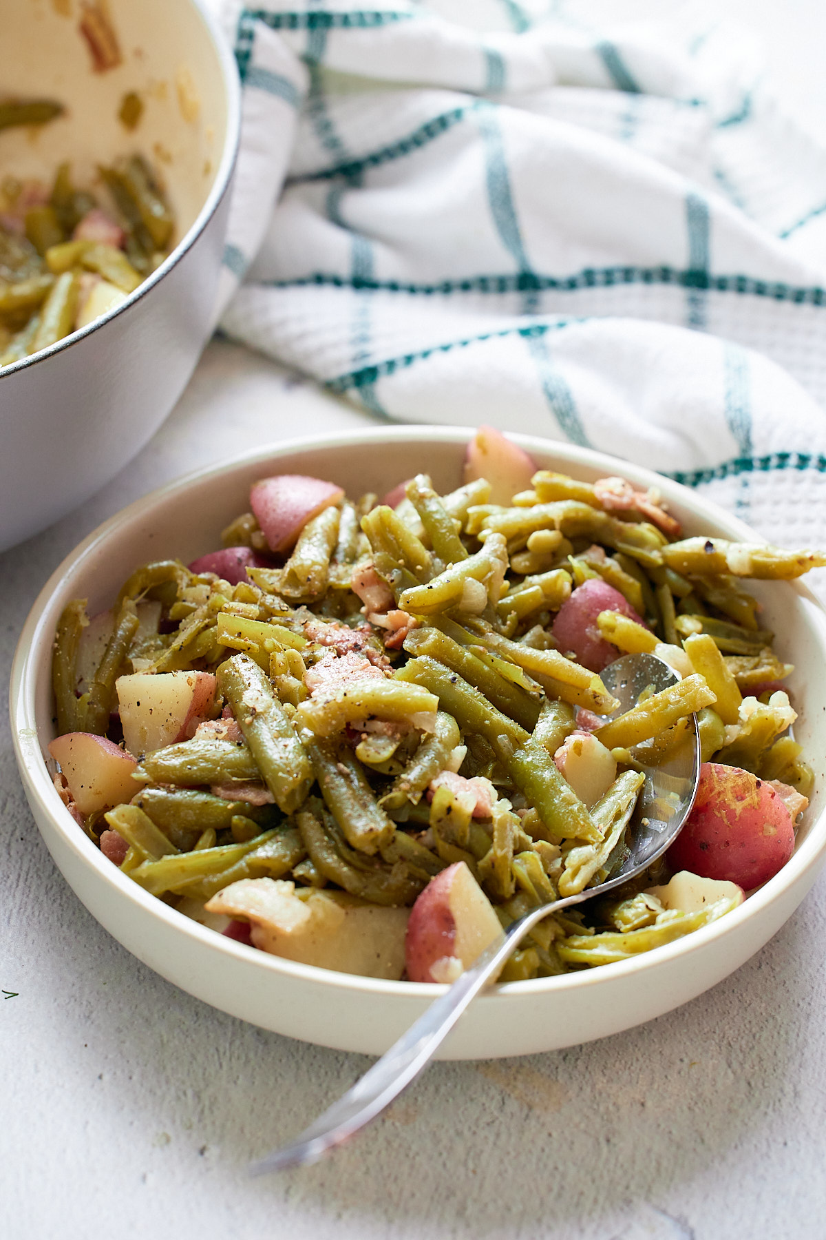 https://blackpeoplesrecipes.com/wp-content/uploads/2022/03/southern-green-beans-and-potatoes-0112.jpg