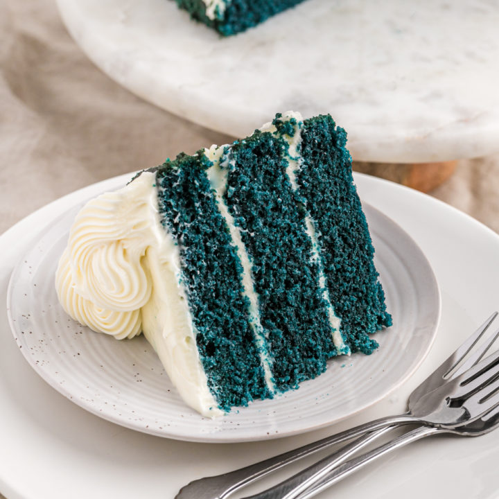 Blue Velvet Cake Recipe - blackpeoplesrecipes.com