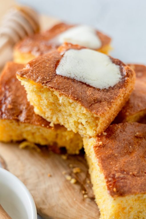 Air Fryer Cornbread Recipe (Homemade Or Jiffy Mix ...