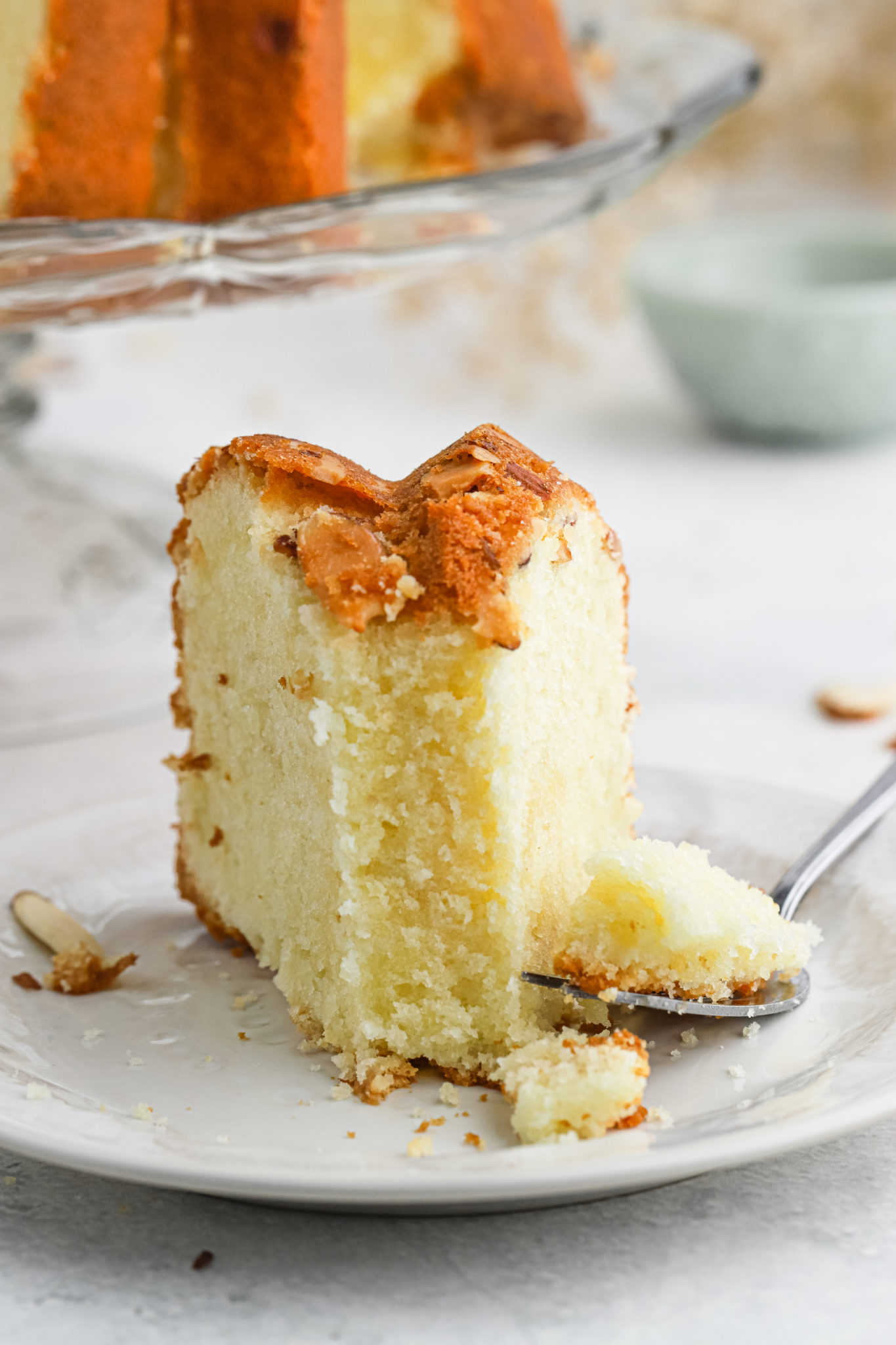 Cold Oven Pound Cake with Almond