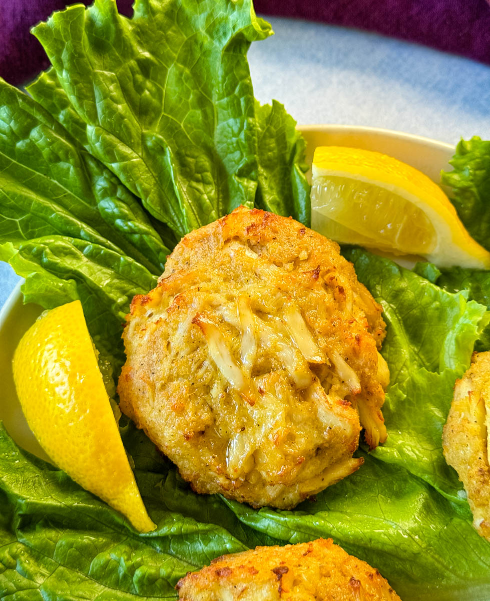 Maryland Crab Cakes - blackpeoplesrecipes.com